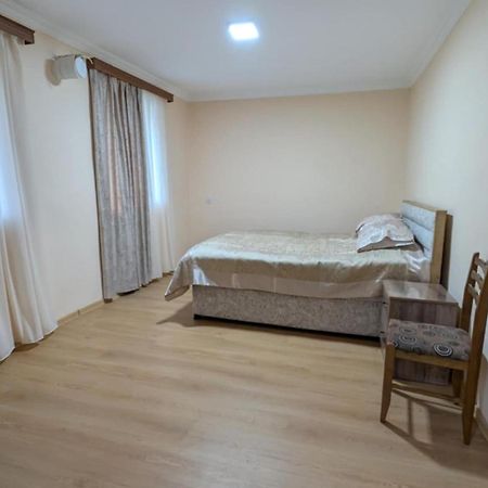 Valodia Guest House In Mestia Exterior foto